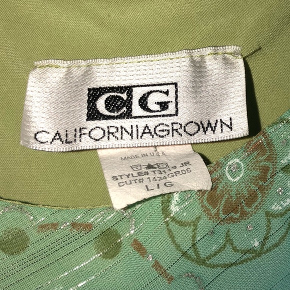 Beautiful and delicate blouse - Picture 3 of 3